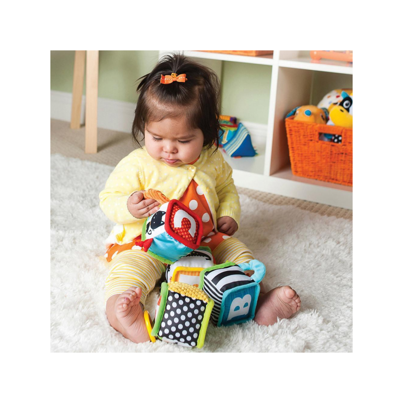 Infantino Textilné kocky s aktivitami 4 ks