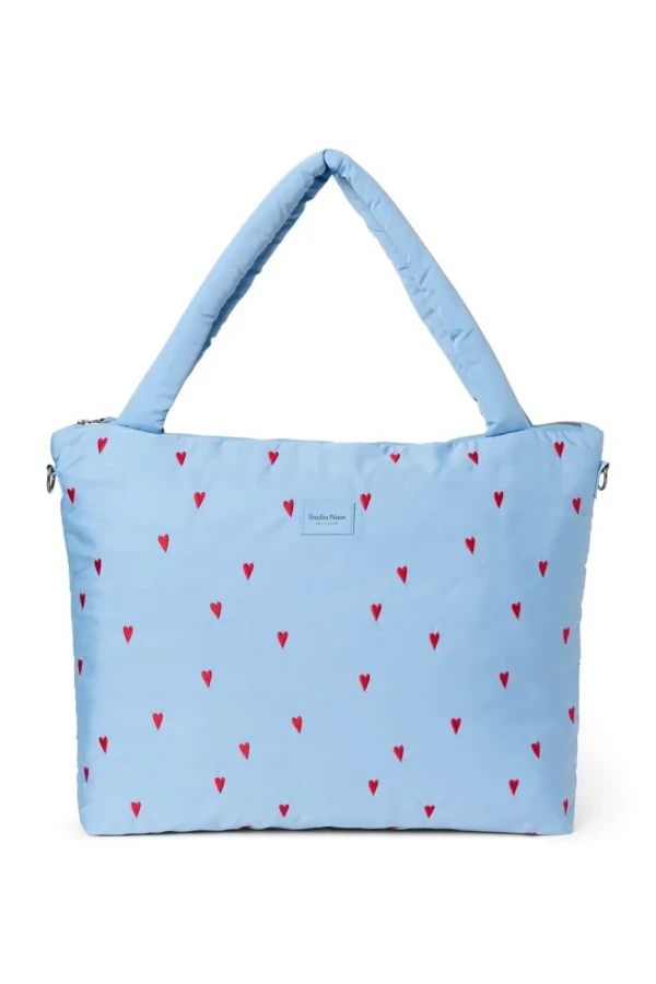 STUDIO NOOS - Puffy DIAPER BAG - prebaľovacia taška Light Blue Hearts