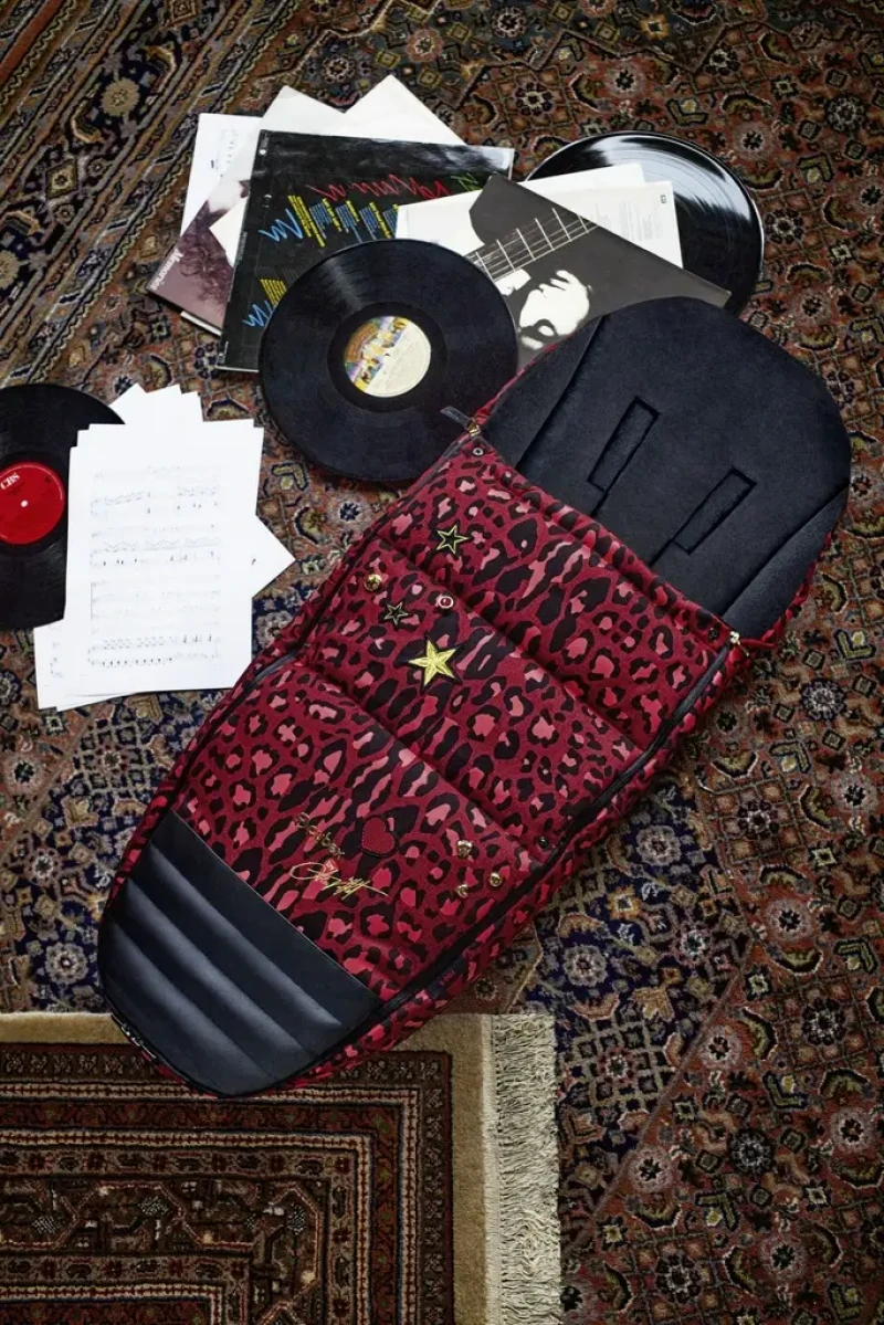 CYBEX Fusak by Alec Völkel Rosenrot Red