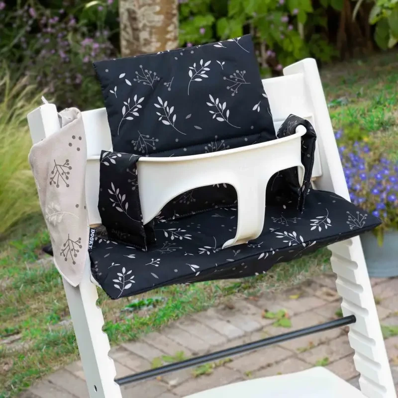 Dooky Výplň do stoličky Seat Cushion Set Romantic Leaves Black